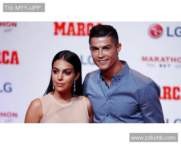 足球明星的家庭生活揭秘妻子与儿子的甜蜜瞬间大公开 足球明星的家庭生活揭秘妻子与儿子的甜蜜瞬间大公开