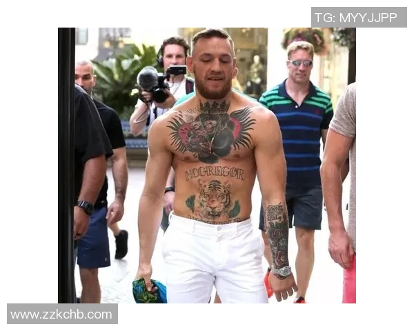 足球明星背部纹身图案解析与背后故事分享 足球明星背部纹身图案解析与背后故事分享